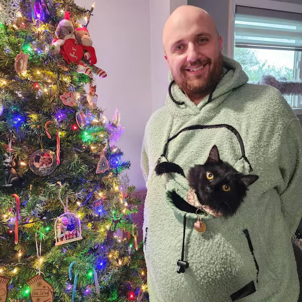 He stole the Christmas photo